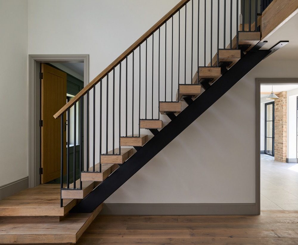 Single Spine - Straight